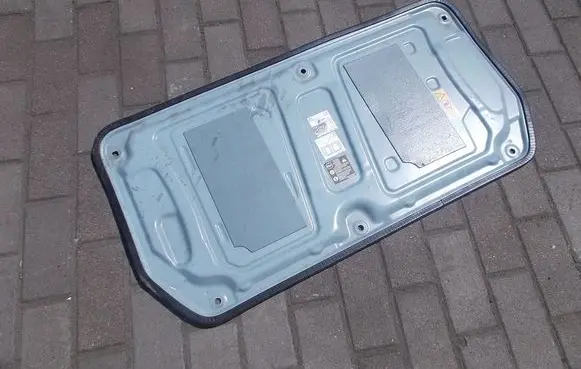 Renault Twingo III Engine cover (trim)