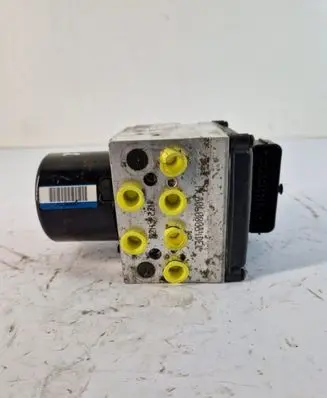 Volkswagen PASSAT B6 ABS Pump 68051067