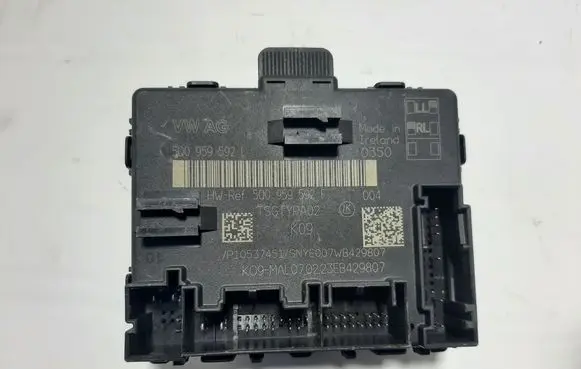 Volkswagen PASSAT B8 Door control unit/module 5Q0959592F 5Q0959592L