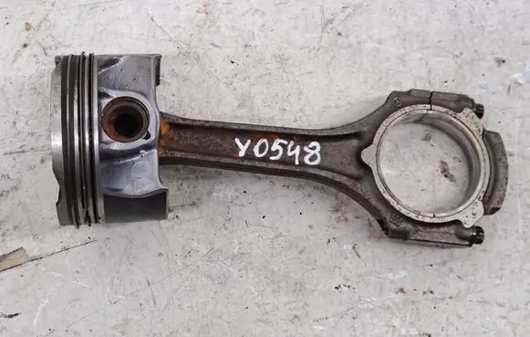 Mercedes-Benz C W205 Piston with connecting rod A1760300100