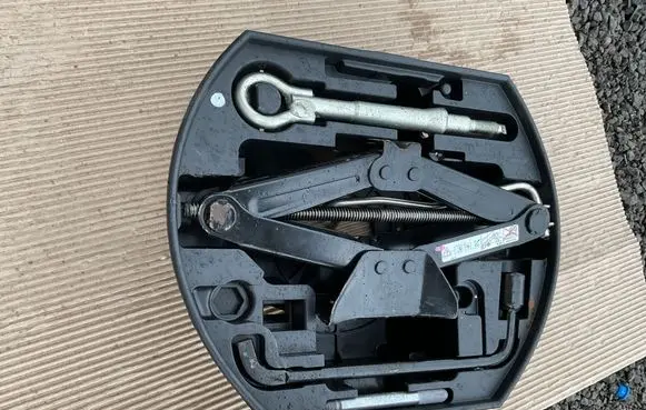 Peugeot 3008 I Tool set 9655342680