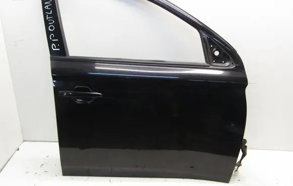 Mitsubishi Outlander Front door 101026