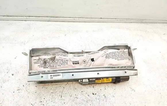 Mercedes-Benz C W204 Knee airbag 306026999AR 701511001667 JVZZZ51100166