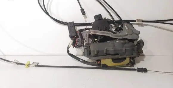 Chrysler Voyager Rear door lock 800786