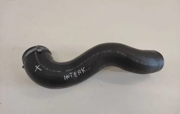 Volvo XC70 Intercooler hose/pipe