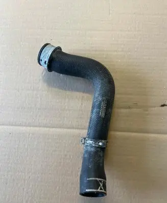 Porsche Panamera (971) Engine coolant pipe/hose 971122101B