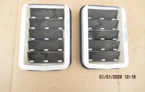 Toyota Yaris Quarter panel pressure vent 6281002260