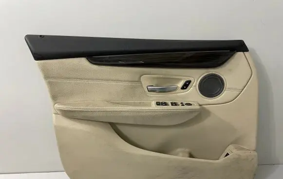 BMW 2 F45 Front door card panel trim 6086573