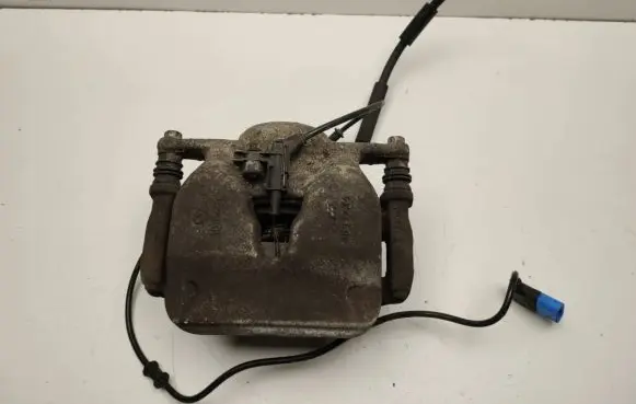 Mercedes-Benz C W205 Front brake caliper A2054210281