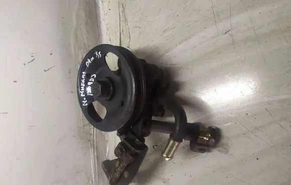 Nissan Murano Z50 Power steering pump 4X233508