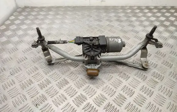 Peugeot 208 Front wiper linkage and motor 9673222580