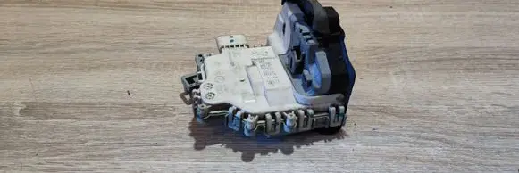 Audi A5 8T 8F Rear door lock 8K0839016L