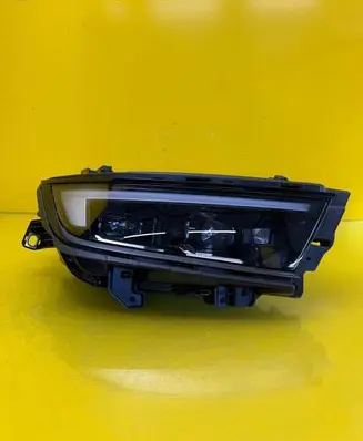 Opel Astra L Headlight/headlamp 9855316680