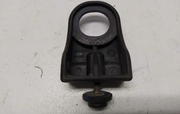 Peugeot Partner Radiator mount bracket 9628677880