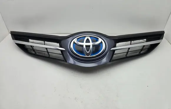Toyota Auris E180 Front bumper upper radiator grill 5311402260
