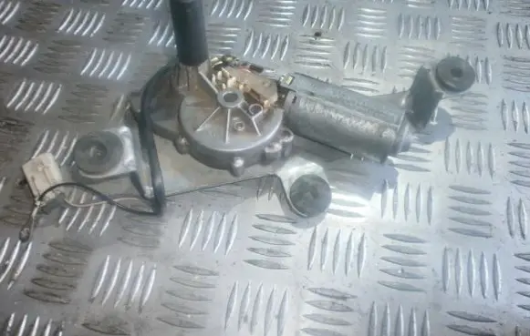 Ford Mondeo MK II Rear window wiper motor 0390201522