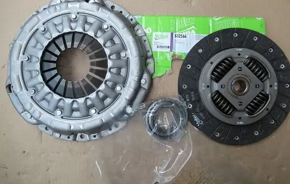 Nissan Townstar Clutch set kit 832566-SATZ