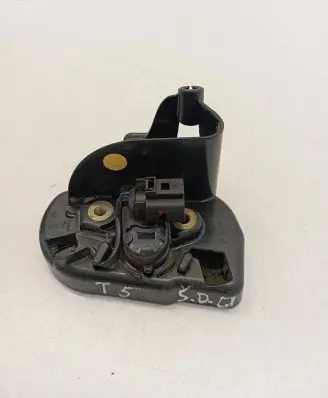 Volkswagen Caddy Sliding door lock 7H0843604