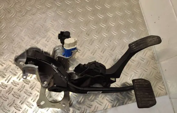 Volvo XC60 Pedal assembly 6G929F836DD C95YE01