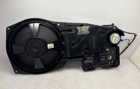 Cadillac STS Seville Subwoofer speaker 25725735 1526146 995735