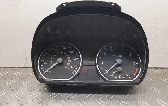 BMW 1 E81 E87 Speedometer (instrument cluster) 9141469 914146901 102496275