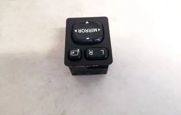 Toyota Land Cruiser (J100) Wing mirror switch 183575