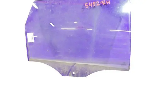 Ford Fiesta Front door window glass four-door 