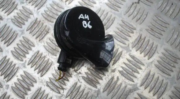 Audi A4 S4 B6 8E 8H Horn signal 8E0951223