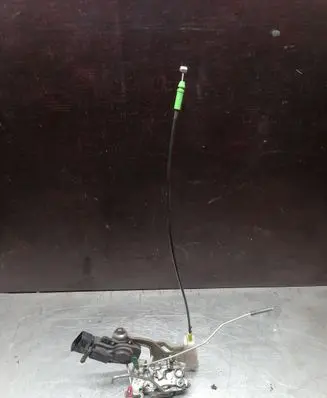 Toyota Aygo AB10 Front door lock 276D1110