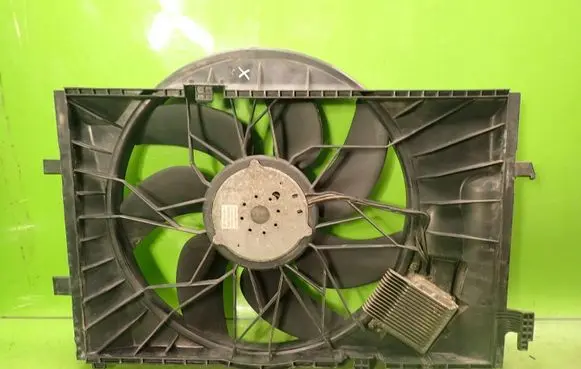 Mercedes-Benz C W203 Electric radiator cooling fan A2035000293