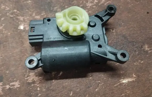 Jeep Renegade Air flap motor/actuator 3093894