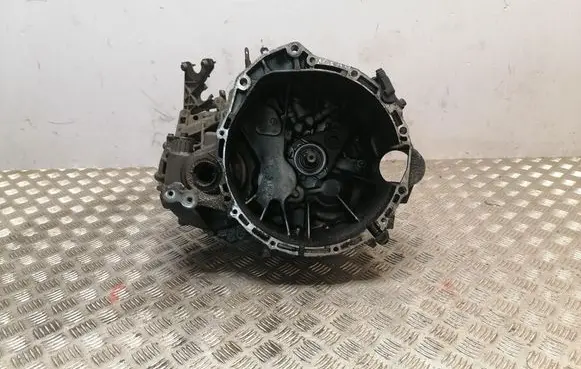 Nissan Almera Tino Manual 6 speed gearbox 8200131489