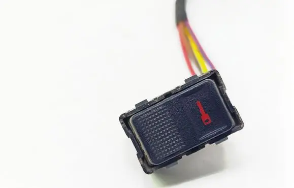 Audi A4 S4 B5 8D Central locking switch button 8L0962107