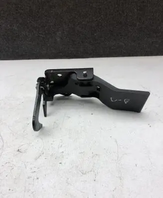 Audi A1 Engine bonnet/hood lock/latch loop/hook 8X0823480A