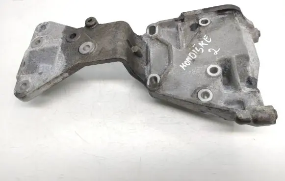 Volvo V70 A/C compressor mount bracket 31316673