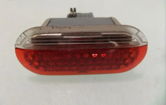 Front fender indicator light
