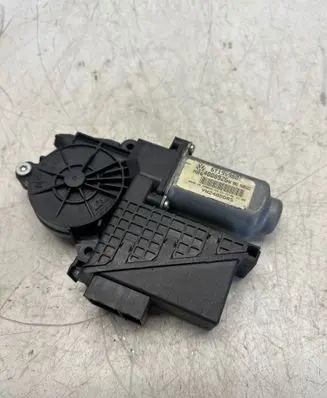 Skoda Fabia Mk1 (6Y) Wiper motor 6Y1959801 VW240DDRS 400892G