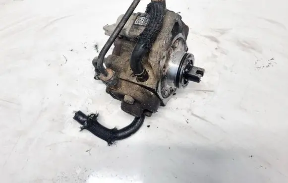 Toyota Avensis T250 Fuel injection high pressure pump 221000R010
