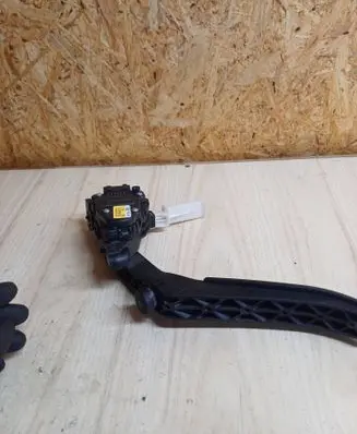 Audi Q7 4L Accelerator throttle pedal 7L0723507B