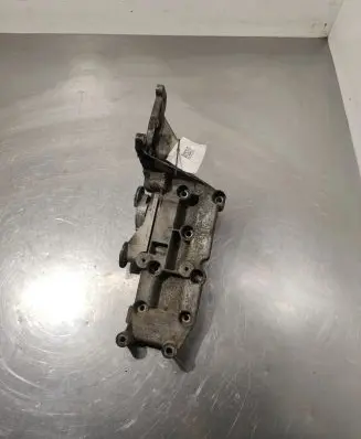 Volvo XC90 Generator/alternator bracket 30757068