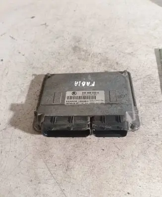 Skoda Fabia Mk1 (6Y) Engine control unit/module 03E906033A 5WP4012007