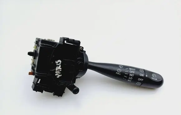 Toyota Yaris Wiper control stalk 173647