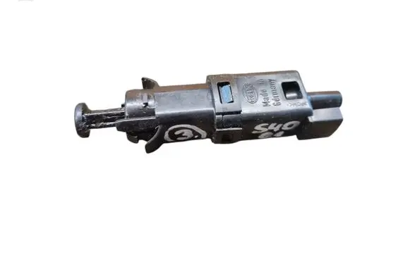 Volvo S40, V40 Brake pedal sensor switch 9146505