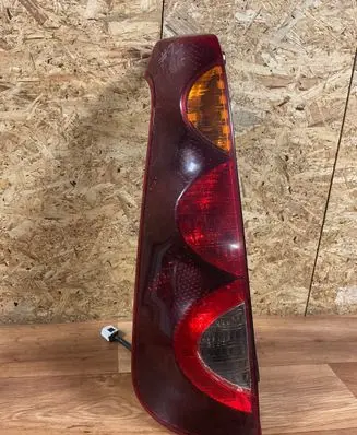 Nissan Note (E11) Rear/tail lights 22016752