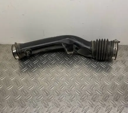Air intake hose/pipe