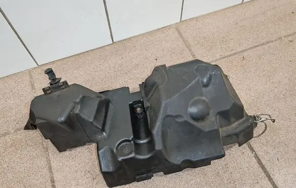 Nissan Note (E11) Other engine part 8200397015