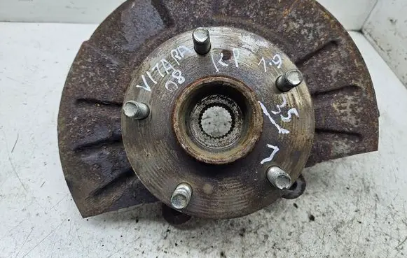 Suzuki Grand Vitara II Front wheel hub