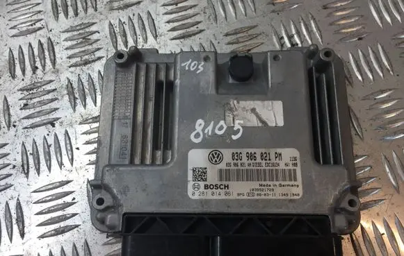 Volkswagen PASSAT B6 Engine control unit/module 03G906021PM 8105