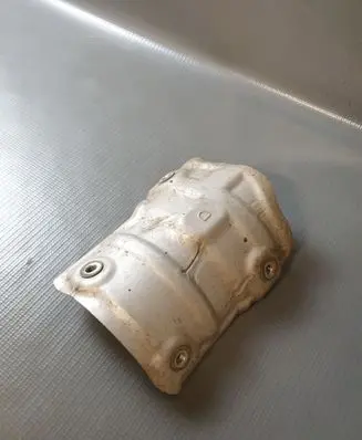 Toyota Avensis T270 Exhaust heat shield