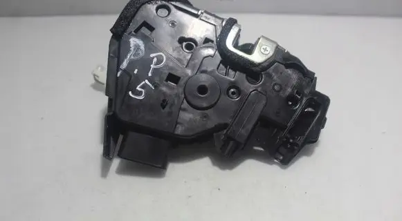 KIA Rio Front door lock